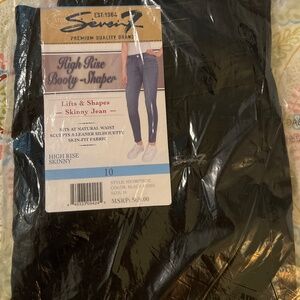 Seven7 High Rise Booty Shaper Skinny Jeans 10 NWT